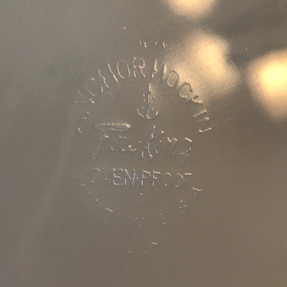 VTG Anchor Hocking “Fire King”2 Qt. Casserole Dish - Picture 4 of 4